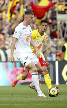2021-09-18 - Sven Botman of Lille, Florian Sotoca of Lens during the French championship Ligue 1 football match between RC Lens (RCL) and Lille OSC (LOSC) on September 18, 2021 at stade Felix Bollaert-Delelis in Lens, France - RC LENS (RCL) VS LILLE OSC (LOSC) - FRENCH LIGUE 1 - SOCCER