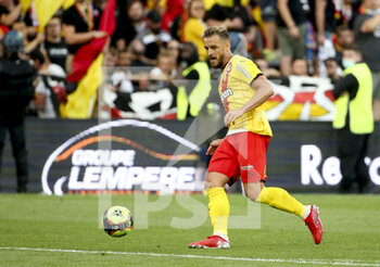 2021-09-18 - Jonathan Gradit of Lens during the French championship Ligue 1 football match between RC Lens (RCL) and Lille OSC (LOSC) on September 18, 2021 at stade Felix Bollaert-Delelis in Lens, France - RC LENS (RCL) VS LILLE OSC (LOSC) - FRENCH LIGUE 1 - SOCCER