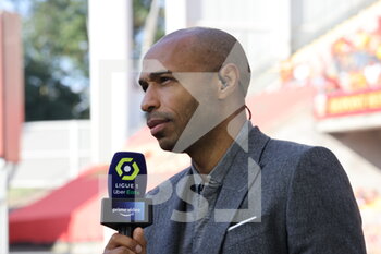 2021-09-18 - Thierry HENRY french consultant TV Prime Video during the French championship Ligue 1 football match between RC Lens and Lille OSC, LOSC, on September 18, 2021 at Bollaert-Delelis stadium in Lens, France - RC LENS VS LILLE OSC - FRENCH LIGUE 1 - SOCCER