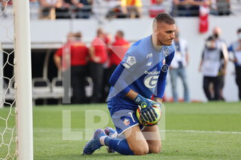2021-09-18 - Ivo GRBIC 1 Goalkeeper LOSC during the French championship Ligue 1 football match between RC Lens and Lille OSC, LOSC, on September 18, 2021 at Bollaert-Delelis stadium in Lens, France - RC LENS VS LILLE OSC - FRENCH LIGUE 1 - SOCCER
