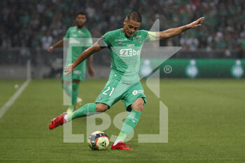 2021-09-18 - Romain HAMOUMA of Saint Etienne during the French championship Ligue 1 football match between AS Saint-Etienne and FC Girondins de Bordeaux on September 18, 2021 at Geoffroy-Guichard stadium in Saint-Etienne, France - AS SAINT-ETIENNE VS FC GIRONDINS DE BORDEAUX - FRENCH LIGUE 1 - SOCCER