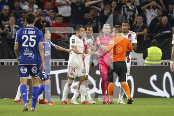 2021-09-25 - Referee Bastien DECHEPY and Leo DUBOIS of Lyon and Jason DENAYER of Lyon and Anthony LOPES of Lyon and Jerome BOATENG of Lyon during the French championship Ligue 1 football match between Olympique Lyonnais and FC Lorient on September 25, 2021 at Groupama stadium in Decines-Charpieu near Lyon, France - OLYMPIQUE LYONNAIS VS FC LORIENT - FRENCH LIGUE 1 - SOCCER