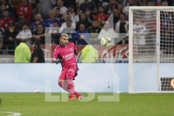 2021-09-25 - Anthony LOPES of Lyon during the French championship Ligue 1 football match between Olympique Lyonnais and FC Lorient on September 25, 2021 at Groupama stadium in Decines-Charpieu near Lyon, France - OLYMPIQUE LYONNAIS VS FC LORIENT - FRENCH LIGUE 1 - SOCCER