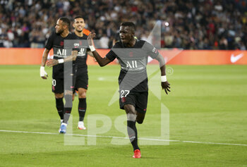 2021-09-25 - Idrissa Gueye Gana of PSG celebrates his goal during the French championship Ligue 1 football match between Paris Saint-Germain (PSG) and Montpellier HSC (MHSC) on September 25, 2021 at Parc des Princes stadium in Paris, France - PARIS SAINT-GERMAIN (PSG) VS MONTPELLIER HSC (MHSC) - FRENCH LIGUE 1 - SOCCER