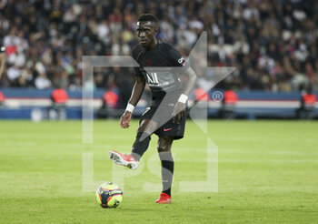 2021-09-25 - Idrissa Gueye Gana of PSG during the French championship Ligue 1 football match between Paris Saint-Germain (PSG) and Montpellier HSC (MHSC) on September 25, 2021 at Parc des Princes stadium in Paris, France - PARIS SAINT-GERMAIN (PSG) VS MONTPELLIER HSC (MHSC) - FRENCH LIGUE 1 - SOCCER