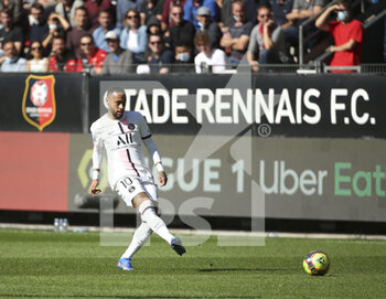 2021-10-03 - Neymar Jr of PSG during the French championship Ligue 1 football match between Stade Rennais and Paris Saint-Germain (PSG) on October 3, 2021 at Roazhon Park in Rennes, France - STADE RENNAIS VS PARIS SAINT-GERMAIN (PSG) - FRENCH LIGUE 1 - SOCCER