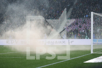 2021-10-03 - Smoke during the French championship Ligue 1 football match between AS Saint-Etienne and Olympique Lyonnais on October 3, 2021 at Geoffroy Guichard stadium in Saint-Etienne, France - AS SAINT-ETIENNE VS OLYMPIQUE LYONNAIS - FRENCH LIGUE 1 - SOCCER
