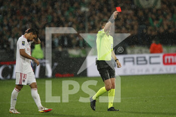 2021-10-03 - Referee Francois LETEXIER red card and Lucas PAQUETA of Lyon during the French championship Ligue 1 football match between AS Saint-Etienne and Olympique Lyonnais on October 3, 2021 at Geoffroy Guichard stadium in Saint-Etienne, France - AS SAINT-ETIENNE VS OLYMPIQUE LYONNAIS - FRENCH LIGUE 1 - SOCCER