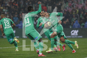2021-10-03 - Wahdi KHAZRI of Saint Etienne celebrate score a goal and Romain HAMOUMA of Saint Etienne during the French championship Ligue 1 football match between AS Saint-Etienne and Olympique Lyonnais on October 3, 2021 at Geoffroy Guichard stadium in Saint-Etienne, France - AS SAINT-ETIENNE VS OLYMPIQUE LYONNAIS - FRENCH LIGUE 1 - SOCCER