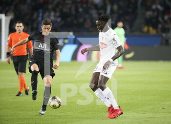 2021-10-15 - Ander Herrera of PSG, Batista Mendy of Angers during the French championship Ligue 1 football match between Paris Saint-Germain (PSG) and SCO Angers on October 15, 2021 at Parc des Princes stadium in Paris, France - PARIS SAINT-GERMAIN VS SCO ANGERS - FRENCH LIGUE 1 - SOCCER