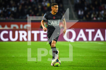 2021-10-15 - Colin DAGBA of PSG during the French championship Ligue 1 football match between Paris Saint-Germain and SCO Angers on October 15, 2021 at Parc des Princes stadium in Paris, France - PARIS SAINT-GERMAIN VS SCO ANGERS - FRENCH LIGUE 1 - SOCCER