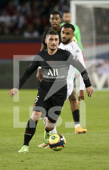 2021-10-15 - Marco Verratti of PSG, Sofiane Boufal of Angers during the French championship Ligue 1 football match between Paris Saint-Germain (PSG) and SCO Angers on October 15, 2021 at Parc des Princes stadium in Paris, France - PARIS SAINT-GERMAIN VS SCO ANGERS - FRENCH LIGUE 1 - SOCCER