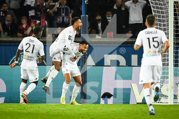 2021-10-15 - Angelo FULGINI of Angers celebrate his goal with teammates during the French championship Ligue 1 football match between Paris Saint-Germain and SCO Angers on October 15, 2021 at Parc des Princes stadium in Paris, France - PARIS SAINT-GERMAIN VS SCO ANGERS - FRENCH LIGUE 1 - SOCCER