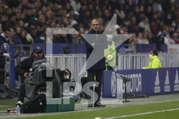 2021-10-16 - Peter BOSZ coach of Lyon during the French championship Ligue 1 football match between Olympique Lyonnais and AS Monaco on October 16, 2021 at Groupama stadium in Decines-Charpieu near Lyon, France - OLYMPIQUE LYONNAIS VS AS MONACO - FRENCH LIGUE 1 - SOCCER