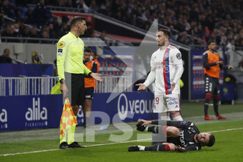 2021-10-16 - Xherdan SHAQIRI of Lyon and referee and Caio HENRIQUE of Monaco during the French championship Ligue 1 football match between Olympique Lyonnais and AS Monaco on October 16, 2021 at Groupama stadium in Decines-Charpieu near Lyon, France - OLYMPIQUE LYONNAIS VS AS MONACO - FRENCH LIGUE 1 - SOCCER