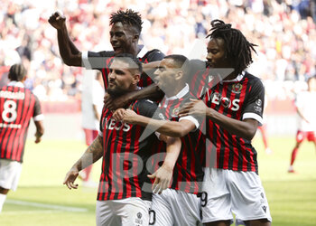 2021-10-24 - Andy Delort of Nice celebrates his goal with Evann Guessand, Alexis Claude-Maurice, Khephren Thuram during the French championship Ligue 1 football match between OGC Nice (OGCN) and Olympique Lyonnais (OL) on October 24, 2021 at Allianz Riviera stadium in Nice, France - OGC NICE (OGCN) VS OLYMPIQUE LYONNAIS (OL) - FRENCH LIGUE 1 - SOCCER