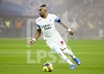 2021-10-24 - Dimitri Payet of Marseille during the French championship Ligue 1 football match between Olympique de Marseille (OM) and Paris Saint-Germain (PSG) on October 24, 2021 at Stade Velodrome in Marseille, France - OLYMPIQUE DE MARSEILLE (OM) VS PARIS SAINT-GERMAIN (PSG) - FRENCH LIGUE 1 - SOCCER