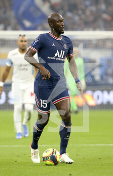 2021-10-24 - Danilo Pereira of PSG during the French championship Ligue 1 football match between Olympique de Marseille (OM) and Paris Saint-Germain (PSG) on October 24, 2021 at Stade Velodrome in Marseille, France - OLYMPIQUE DE MARSEILLE (OM) VS PARIS SAINT-GERMAIN (PSG) - FRENCH LIGUE 1 - SOCCER