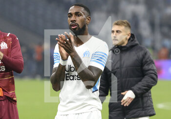2021-10-24 - Gerson Santos da Silva of Marseille salutes the supporters following the French championship Ligue 1 football match between Olympique de Marseille (OM) and Paris Saint-Germain (PSG) on October 24, 2021 at Stade Velodrome in Marseille, France - OLYMPIQUE DE MARSEILLE (OM) VS PARIS SAINT-GERMAIN (PSG) - FRENCH LIGUE 1 - SOCCER