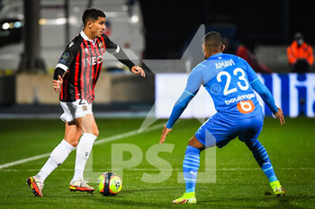 2021-10-27 - Youcef ATAL of Nice during the French championship Ligue 1 football match between OGC Nice and Olympique de Marseille on October 27, 2021 at Stade de l'Aube in Troyes, France - OGC NICE VS OLYMPIQUE DE MARSEILLE - FRENCH LIGUE 1 - SOCCER