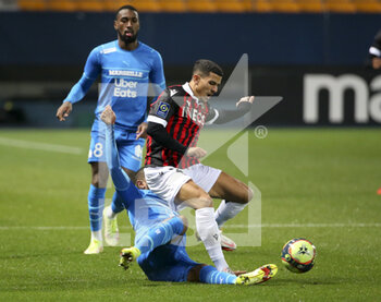 2021-10-27 - Youcef Atal of Nice during the French championship Ligue 1 football match between OGC Nice (OGCN) and Olympique de Marseille (OM) on October 27, 2021 at Stade de l'Aube in Troyes, France - OGC NICE VS OLYMPIQUE DE MARSEILLE - FRENCH LIGUE 1 - SOCCER