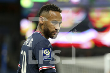 2021-10-29 - Neymar Jr of PSG during the French championship Ligue 1 football match between Paris Saint-Germain and LOSC Lille on October 29, 2021 at Parc des Princes stadium in Paris, France - PARIS SAINT-GERMAIN VS LOSC LILLE - FRENCH LIGUE 1 - SOCCER