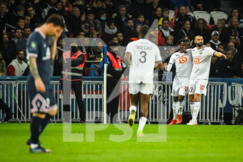 2021-10-29 - Jonathan DAVID of Lille celebrate his goal with Burak YILMAZ of Lille during the French championship Ligue 1 football match between Paris Saint-Germain and LOSC Lille on October 29, 2021 at Parc des Princes stadium in Paris, France - PARIS SAINT-GERMAIN VS LOSC LILLE - FRENCH LIGUE 1 - SOCCER