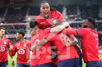 2021-11-06 - Congratulations players LOSC after goal during the French championship Ligue 1 football match between LOSC Lille and SCO Angers on November 6, 2021 at Pierre Mauroy stadium in Villeneuve-d'Ascq near Lille, France - LOSC LILLE VS SCO ANGERS - FRENCH LIGUE 1 - SOCCER