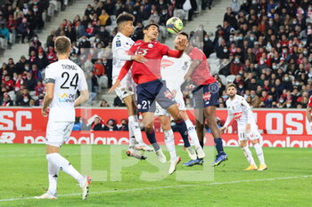 2021-11-06 - Duel during the French championship Ligue 1 football match between LOSC Lille and SCO Angers on November 6, 2021 at Pierre Mauroy stadium in Villeneuve-d'Ascq near Lille, France - LOSC LILLE VS SCO ANGERS - FRENCH LIGUE 1 - SOCCER