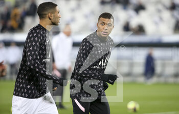 2021-11-06 - Kylian Mbappe, Achraf Hakimi (left) of PSG during the French championship Ligue 1 football match between Girondins de Bordeaux and Paris Saint-Germain on November 6, 2021 at Matmut Atlantique stadium in Bordeaux, France - GIRONDINS DE BORDEAUX VS PARIS SAINT-GERMAIN - FRENCH LIGUE 1 - SOCCER