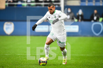2021-11-21 - Miguel TRAUCO of Saint Etienne during the French championship Ligue 1 football match between ESTAC Troyes and AS Saint-Etienne on November 21, 2021 at Stade de l'Aube in Troyes, France - ESTAC TROYES VS AS SAINT-ETIENNE - FRENCH LIGUE 1 - SOCCER