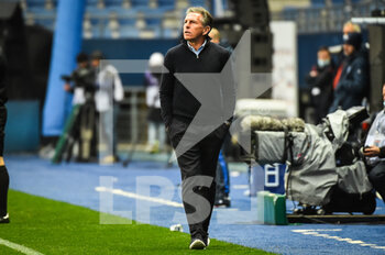 2021-11-21 - Claude PUEL of Saint Etienne during the French championship Ligue 1 football match between ESTAC Troyes and AS Saint-Etienne on November 21, 2021 at Stade de l'Aube in Troyes, France - ESTAC TROYES VS AS SAINT-ETIENNE - FRENCH LIGUE 1 - SOCCER