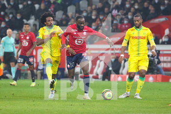 2021-11-27 - Duel Jonathan IKONE 10 LOSC and Samuel MOUTOUSSAMY 18 Nantes during the French championship Ligue 1 football match between LOSC Lille and FC Nantes on November 27, 2021 at Pierre Mauroy stadium in Villeneuve-d'Ascq near Lille, France - LOSC LILLE VS FC NANTES - FRENCH LIGUE 1 - SOCCER