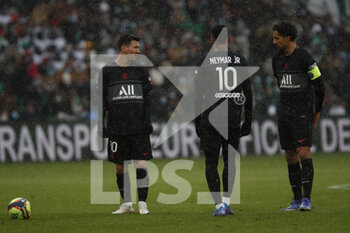 2021-11-28 - NEYMAR Jr of Paris and MARQUINHOS of Paris and Lionel MESSI of Paris during the French championship Ligue 1 football match between AS Saint-Etienne and Paris Saint-Germain on November 28, 2021 at Geoffroy Guichard stadium in Saint-Etienne, France - AS SAINT-ETIENNE (ASSE) VS PARIS SAINT-GERMAIN (PSG) - FRENCH LIGUE 1 - SOCCER