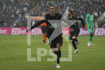 2021-11-28 - Angel DI MARIA of Paris celebrate the goal during the French championship Ligue 1 football match between AS Saint-Etienne and Paris Saint-Germain on November 28, 2021 at Geoffroy Guichard stadium in Saint-Etienne, France - AS SAINT-ETIENNE (ASSE) VS PARIS SAINT-GERMAIN (PSG) - FRENCH LIGUE 1 - SOCCER