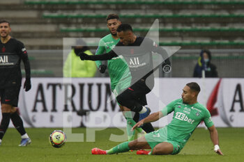 2021-11-28 - NEYMAR Jr of Paris out and Yvann MACON of Saint Etienne during the French championship Ligue 1 football match between AS Saint-Etienne and Paris Saint-Germain on November 28, 2021 at Geoffroy Guichard stadium in Saint-Etienne, France - AS SAINT-ETIENNE (ASSE) VS PARIS SAINT-GERMAIN (PSG) - FRENCH LIGUE 1 - SOCCER