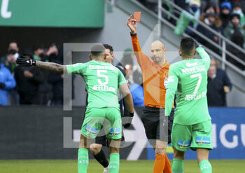 2021-11-28 - Referee Jerome Brisard gives a red card to Timothee Kolodziejczak of Saint-Etienne during the French championship Ligue 1 football match between AS Saint-Etienne (ASSE) and Paris Saint-Germain (PSG) on November 28, 2021 at Stade Geoffroy Guichard in Saint-Etienne, France - AS SAINT-ETIENNE (ASSE) VS PARIS SAINT-GERMAIN (PSG) - FRENCH LIGUE 1 - SOCCER