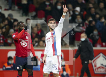 2021-12-12 - Houssem Aouar of Lyon during the French championship Ligue 1 football match between Lille OSC (LOSC) and Olympique Lyonnais (Lyon, OL) on December 12, 2021 at Stade Pierre Mauroy in Villeneuve-d'Ascq near Lille, France - LOSC LILLE VS OLYMPIQUE LYONNAIS (LYON) - FRENCH LIGUE 1 - SOCCER