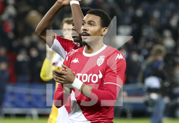 2021-12-12 - Wilson Isidor of Monaco salutes the supporters following the French championship Ligue 1 football match between Paris Saint-Germain (PSG) and AS Monaco (ASM) on December 12, 2021 at Parc des Princes stadium in Paris, France - PARIS SAINT-GERMAIN VS AS MONACO - FRENCH LIGUE 1 - SOCCER