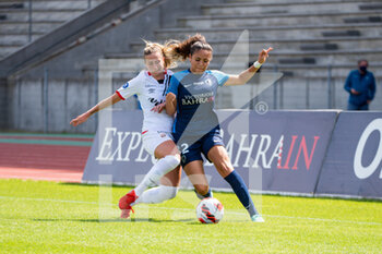 2021-08-28 - Heloise Mansuy of EA Guingamp and Louna Ribadeira of Paris FC fight for the ball during the Women's French championship Arkema football match between Paris FC and EA Guingamp on August 28, 2021 at Robert Bobin stadium in Bondoufle, France - Photo Melanie Laurent / A2M Sport Consulting / DPPI - PARIS FC VS EA GUINGAMP - FRENCH WOMEN DIVISION 1 - SOCCER