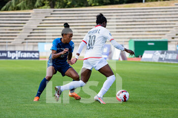 2021-08-28 - Eseosa Aigbogun of Paris FC and Aissata Traore of EA Guingamp fight for the ball during the Women's French championship Arkema football match between Paris FC and EA Guingamp on August 28, 2021 at Robert Bobin stadium in Bondoufle, France - Photo Melanie Laurent / A2M Sport Consulting / DPPI - PARIS FC VS EA GUINGAMP - FRENCH WOMEN DIVISION 1 - SOCCER