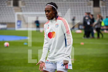 2021-12-12 - Melvine Malard of Olympique Lyonnais warms up ahead of the Women's French championship D1 Arkema football match between Paris FC and Olympique Lyonnais on December 12, 2021 at Charlety stadium in Paris, France - PARIS FC VS OLYMPIQUE LYONNAIS - FRENCH WOMEN DIVISION 1 - SOCCER