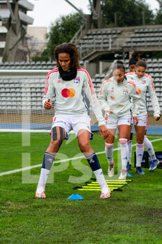 2021-12-12 - Wendie Renard of Olympique Lyonnais warms up ahead of the Women's French championship D1 Arkema football match between Paris FC and Olympique Lyonnais on December 12, 2021 at Charlety stadium in Paris, France - PARIS FC VS OLYMPIQUE LYONNAIS - FRENCH WOMEN DIVISION 1 - SOCCER