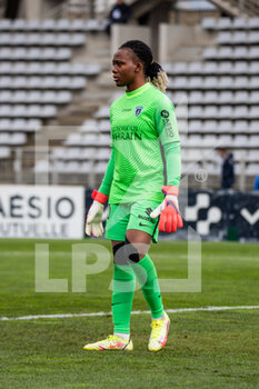 2021-12-12 - Chiamaka Nnadozie of Paris FC reacts during the Women's French championship D1 Arkema football match between Paris FC and Olympique Lyonnais on December 12, 2021 at Charlety stadium in Paris, France - PARIS FC VS OLYMPIQUE LYONNAIS - FRENCH WOMEN DIVISION 1 - SOCCER