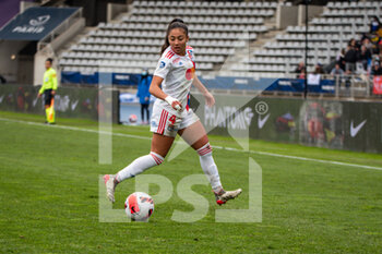 2021-12-12 - Selma Bacha of Olympique Lyonnais controls the ball during the Women's French championship D1 Arkema football match between Paris FC and Olympique Lyonnais on December 12, 2021 at Charlety stadium in Paris, France - PARIS FC VS OLYMPIQUE LYONNAIS - FRENCH WOMEN DIVISION 1 - SOCCER