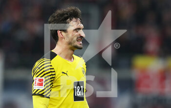 2021-11-06 - Mats Hummels of Borussia Dortmund reacts during the German championship Bundesliga football match between RB Leipzig and Borussia Dortmund on November 6, 2021 at Red Bull Arena in Leipzig, Germany - RB LEIPZIG VS BORUSSIA DORTMUND - GERMAN BUNDESLIGA - SOCCER