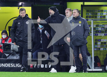 2021-12-04 - Borussia Dortmund coach Marco Rose reacts to the decision of the referee during the German championship Bundesliga football match between Borussia Dortmund and Bayern Munich on December 4, 2021 at Signal Iduna Park in Dortmund, Germany - BORUSSIA DORTMUND VS BAYERN MUNICH - GERMAN BUNDESLIGA - SOCCER