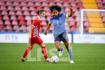 2021-09-17 - Sara Gama (Italy) in action against Carolina Tabur (Moldova) - QUALIFICAZIONI MONDIALI 2023 - ITALIA FEMMINILE VS MOLDOVA - FIFA WORLD CUP - SOCCER