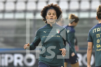 2021-10-22 - Sara Gama of Italy  during the UEFA women's world cup qualifying round between ITALIA and CROATIA at Stadio Teofilo Patini on October 22, 2021 in Castel di Sangro, Italy. - QUALIFICAZIONI MONDIALI 2023 - ITALIA FEMMINILE VS CROAZIA - FIFA WORLD CUP - SOCCER