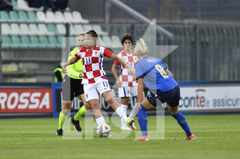 2021-10-22 - Helena Spajić of Croatia in action during the UEFA women's world cup qualifying round between ITALIA and CROATIA at Stadio Teofilo Patini on October 22, 2021 in Castel di Sangro, Italy. - QUALIFICAZIONI MONDIALI 2023 - ITALIA FEMMINILE VS CROAZIA - FIFA WORLD CUP - SOCCER